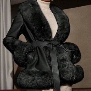 Elegant Black Faux Fur Trimmed Jacket